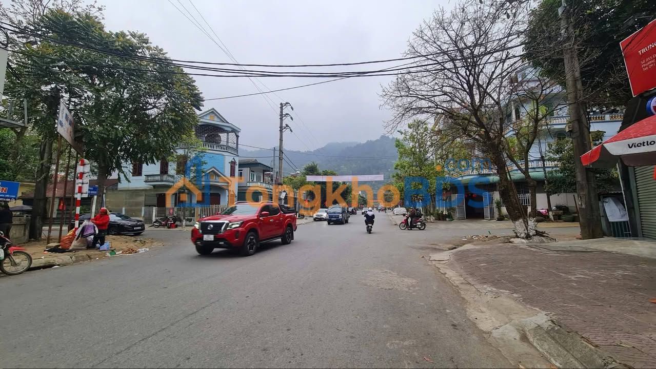 Bán nhà cấp 4 Huỳnh Thúc Kháng, Lai Châu - 105m² - Kinh doanh tốt