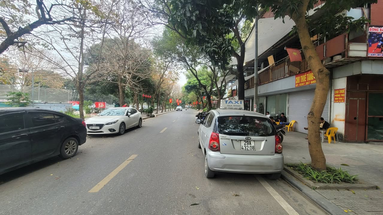 Nhà Lô Góc 50m² Văn Phú, Hà Đông - Ô Tô Vào Nhà, Giá 11 Tỷ