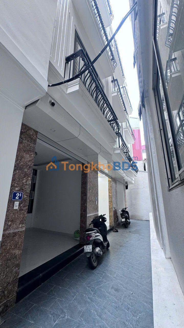 Nhà 5 tầng Phường Vạn Phúc, Hà Đông - 30.5m² - Giá 7.6 tỷ - Ngõ Thông, Sẵn Sàng Ở Ngay