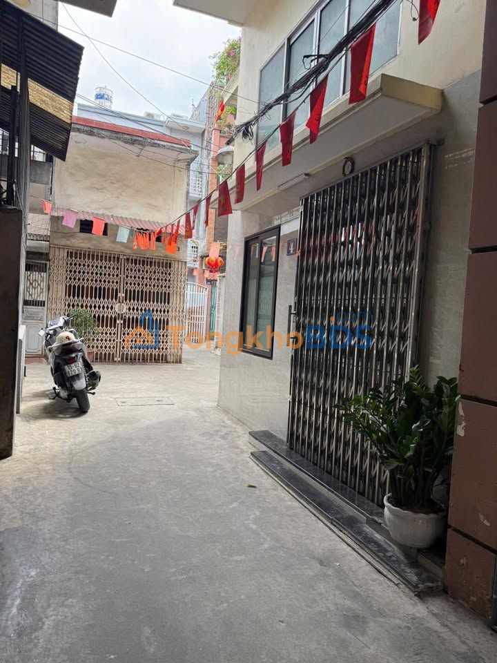 Nhà Lô Góc 30m² Trần Nguyên Hãn, Hải Phòng - 2.25 Tỷ, Sẵn Sàng Kinh Doanh