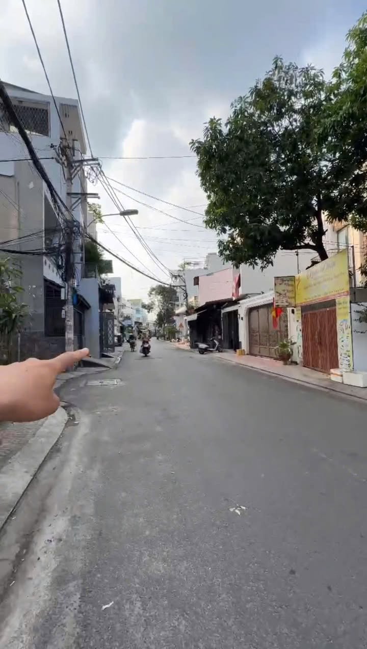 Nhà Mặt Tiền Kinh Doanh Bình Tân 100m² - Sẵn Sàng Xây Mới