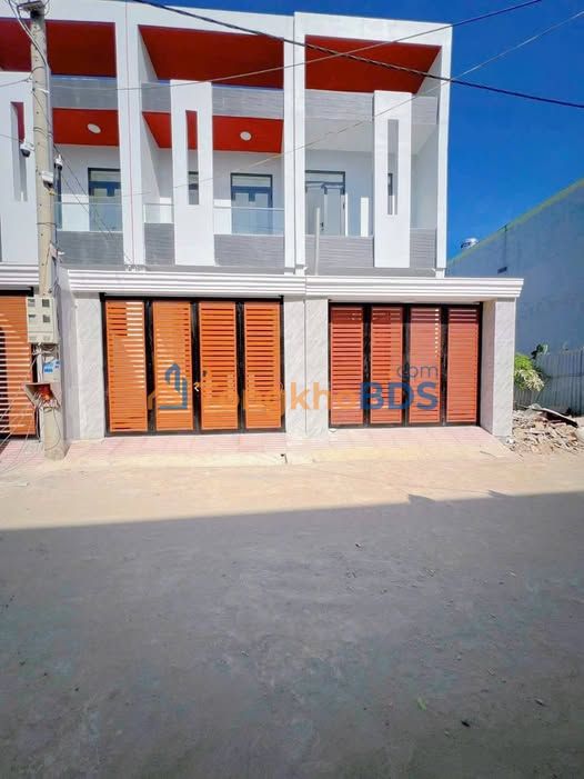 Nhà riêng Bửu Hòa 80m² giá 3.1 tỷ - Ô tô vào tận sân