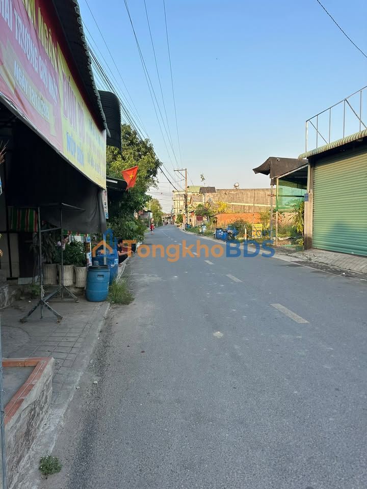 Nhà Sổ Chung 85m² Tân Phước Khánh - 1 Tỷ, 2PN, Đường 6m