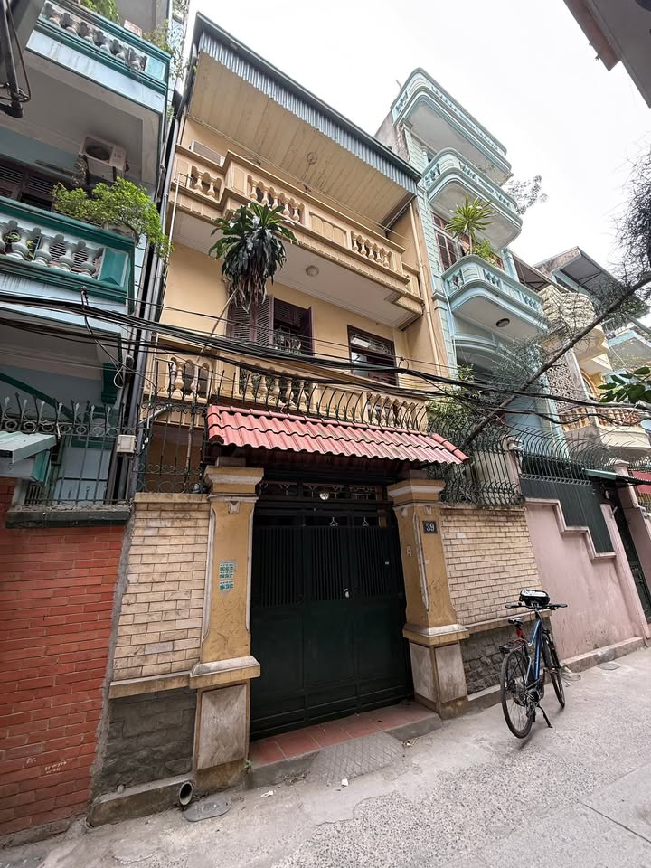 Nhà Mặt Tiền Láng Hạ, Ba Đình 64.9m² - Kinh Doanh Đắc Lợi, Sổ Đỏ Chính Chủ