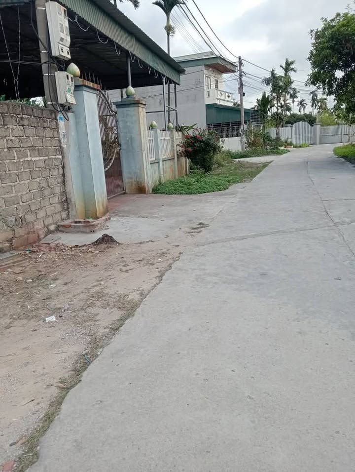 Bán Đất Nền 110m² Xóm Mới, Uông Bí - Sổ Đỏ Sẵn Sàng