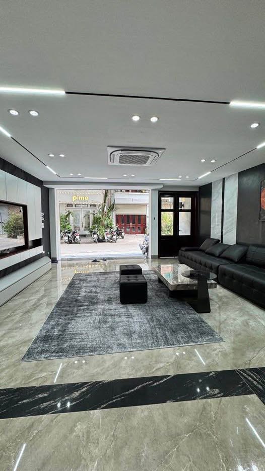 Nhà Phân Lô Long Biên 50m² - Ngõ Thông Ô Tô, Dân Xây 12 Tỷ