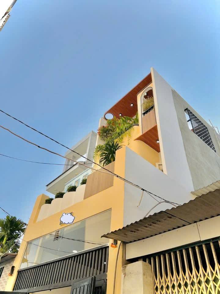 Nhà Phố Bình Hưng Hòa 83m² - 4PN, 3 Lầu, Hẻm Xe Hơi - Giá 7.2 Tỷ