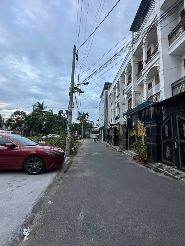 Nhà Phố 4PN Thủ Đức - 718 QL13, Hiệp Bình Phước - Giá 12 Triệu/Tháng