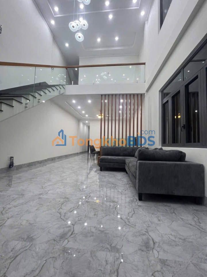 Nhà 105m² Nguyễn Tri Phương, Bảo Lộc - 3.5 Tỷ, Sân Vườn Ô Tô