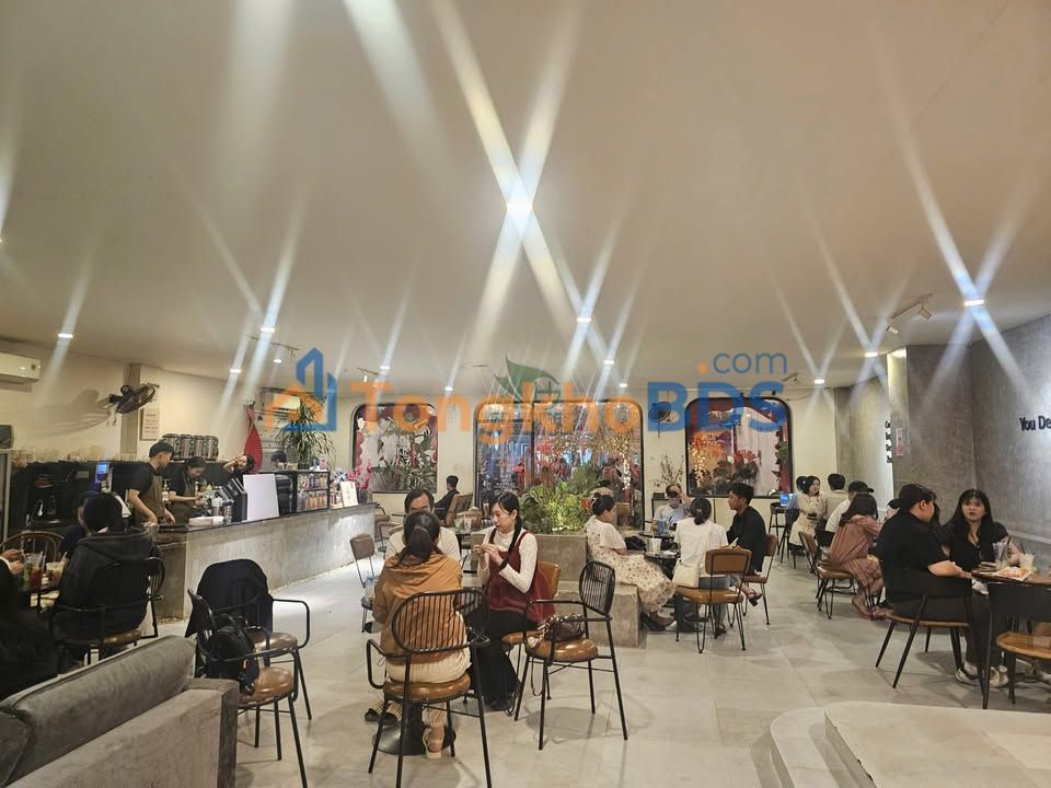 Sang Nhượng Quán Cafe Sân Vườn Mặt Tiền 23/10, Diên Khánh - 300m²