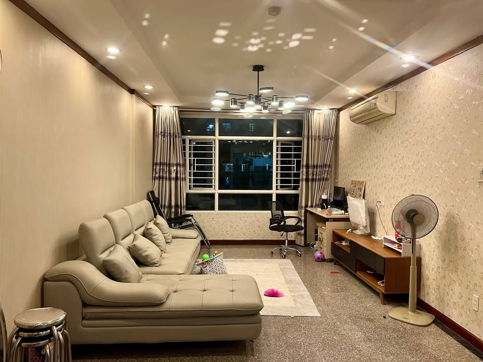 Cho thuê Căn hộ góc 121m² Nhà Bè - Giá 11.5 triệu/tháng