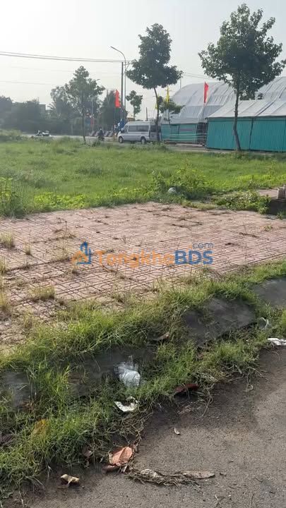 Bán Gấp Đất Trung Tâm Thủ Thừa 100m² - Sổ Hồng Sẵn Sàng