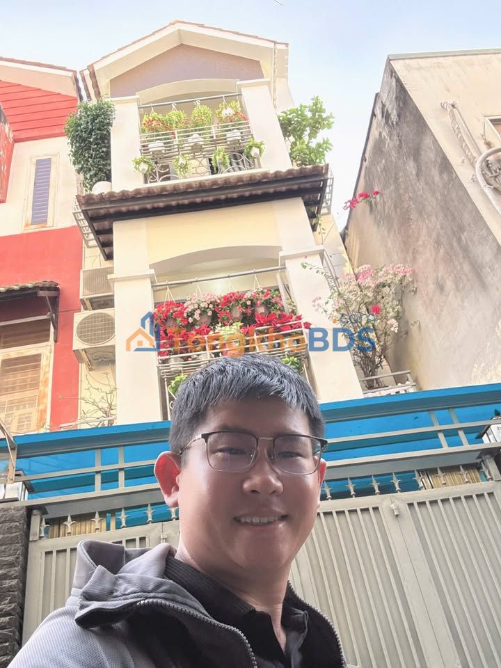 Nhà Phố Quận 7 - Giảm Sốc 200 Triệu, Giá Mới 6.1 Tỷ - 52m², 4PN, Sổ Hồng Riêng