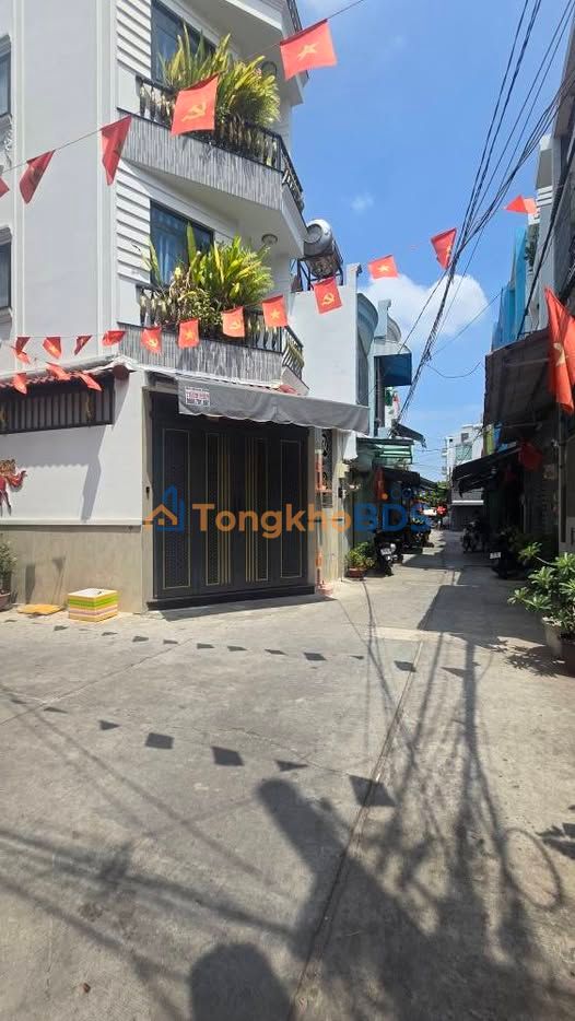 Nhà Hẻm 4m Bình Trị Đông 32m² - 3PN, Sổ Hồng Đủ, Ô Tô Tránh