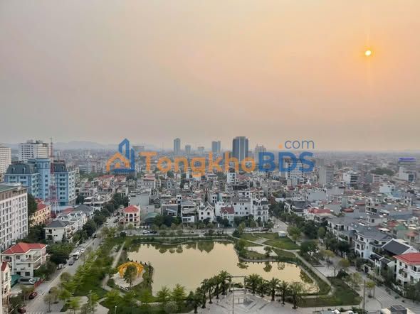 Bán Biệt thự VIP 284m² view hồ Hương Gián, TP Bắc Giang - Giá 3X Tỷ