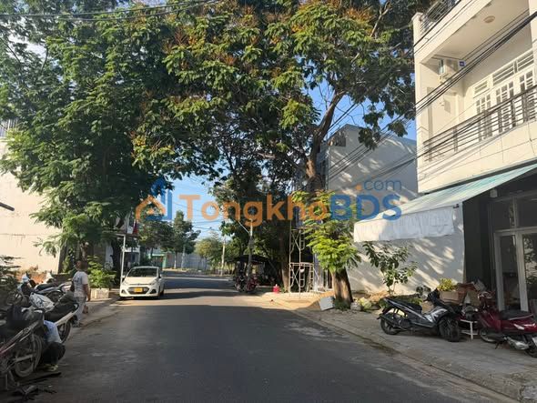Nhà 2 Tầng TĐC Đất Lành, Nha Trang - 70m², Hướng ĐN, Giá 4.45 Tỷ