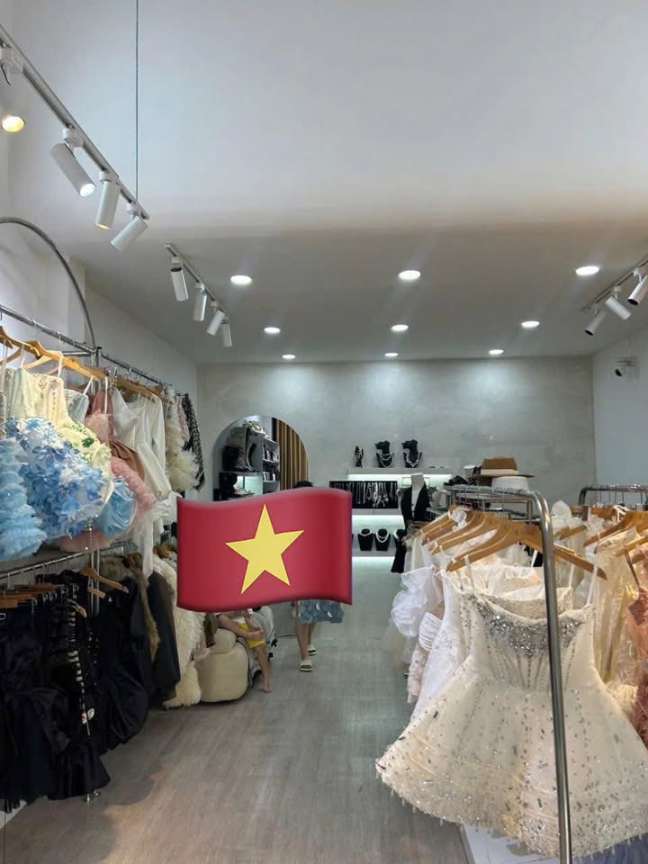 Nhà Nguyên Căn Mặt Tiền Nguyễn Hoàng, Hải Châu - 54m² Kinh Doanh Đắc Lộc