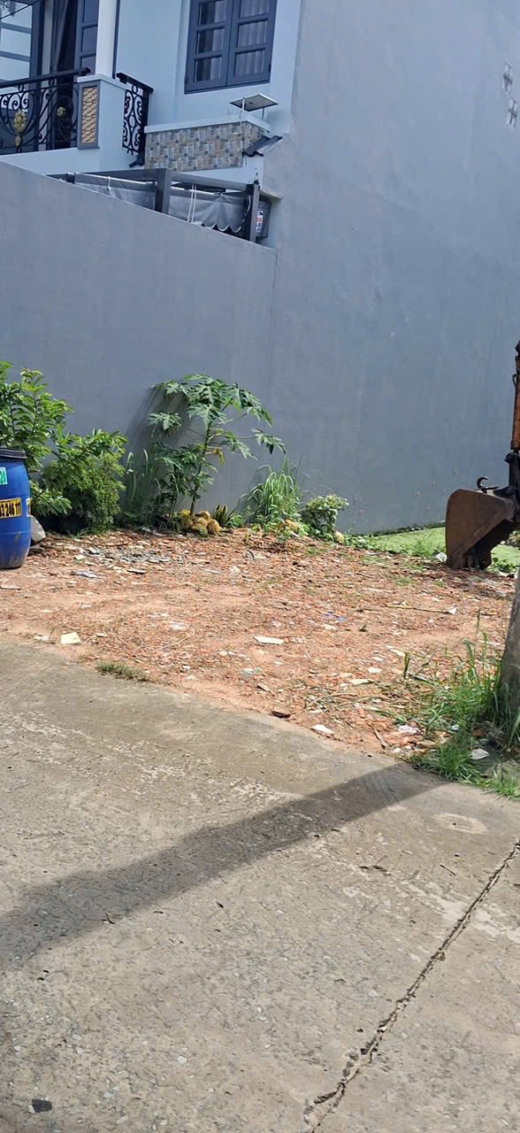 Đất Thổ Cư Bình Chánh 72m² - Sổ Hồng Sẵn Sàng, Giá 2.3 Tỷ