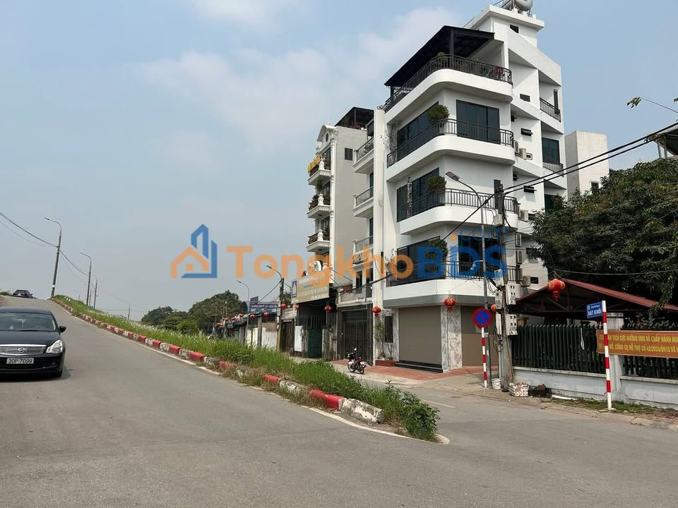 Nhà 70m² Bát Khối, Long Biên - Lô Góc 3 Thoáng, Thang Máy, 18 Tỷ