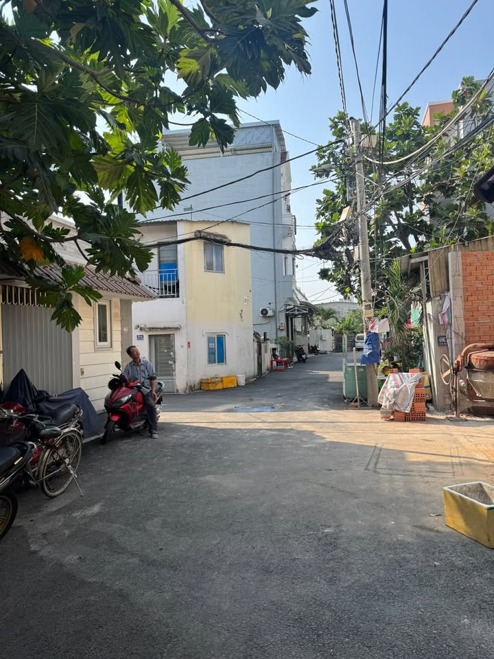 Nhà Hẻm Xe Hơi Phước Kiển, Nhà Bè - 102.5m² Sẵn Thu Nhập 8 Triệu/Tháng