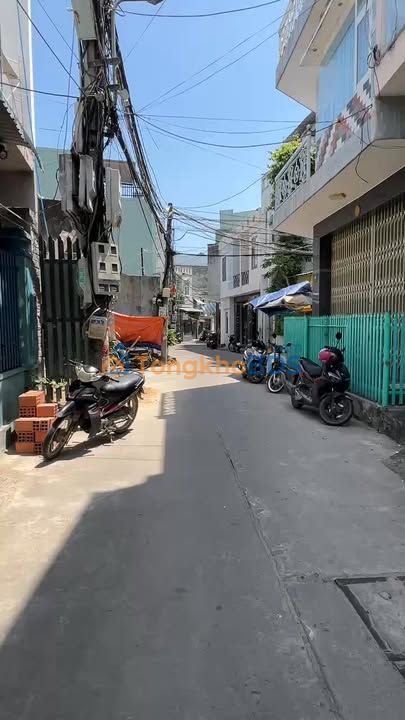 Nhà 28m² Hướng Tây Bắc - Sổ Hồng Riêng, Oto Tới Tận Nhà, Quy Nhơn Giá 1.75 Tỷ