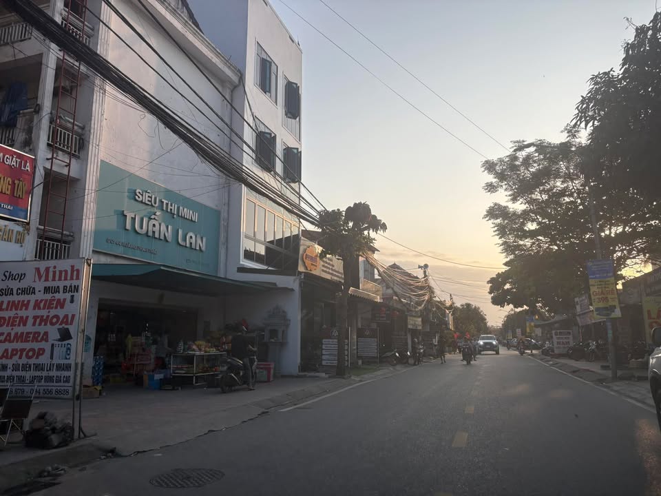 Bán Đất Mặt Tiền Hoàng Phan Thái, TP Vinh - 150m², Có Nhà Cho Thuê