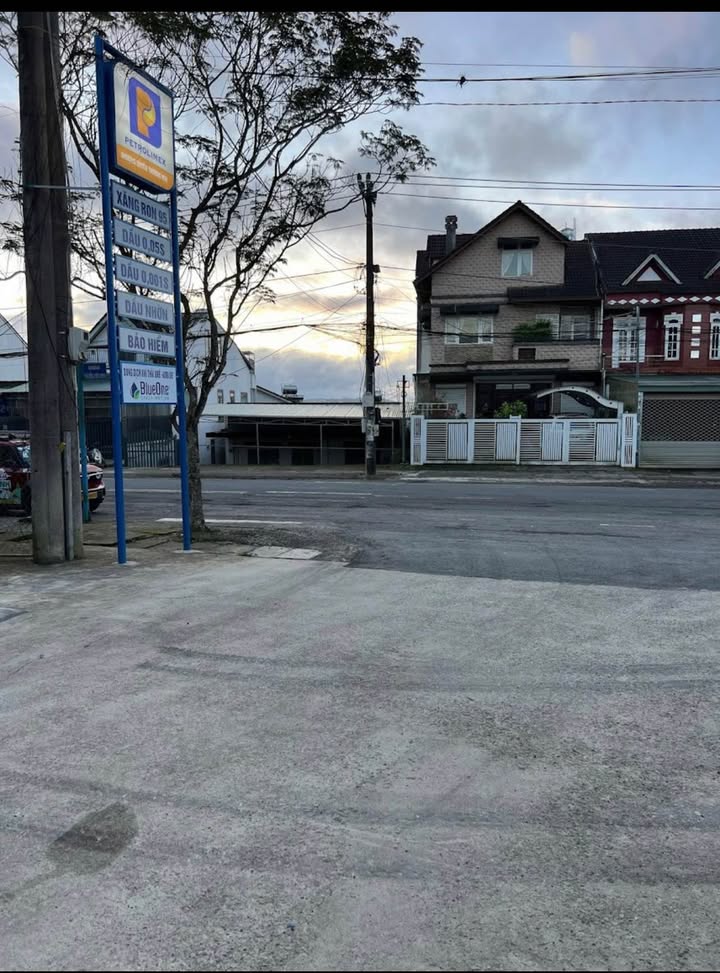 Nhà 90m² Phường 8 Đà Lạt - Giá 1.1 Tỷ, 3PN, Sẵn Sàng Ở Ngay