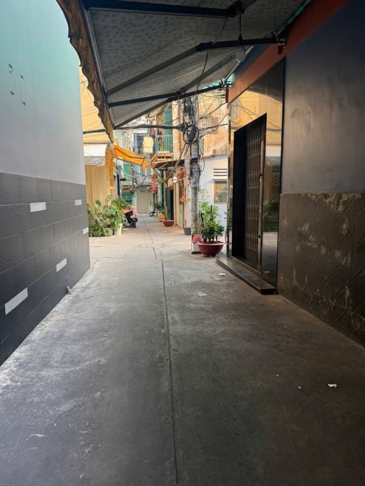 Nhà Phố 7.5 Tỷ Nguyễn Trãi Q5 - 4 Tầng BTCT, 6PN, Sổ Đẹp