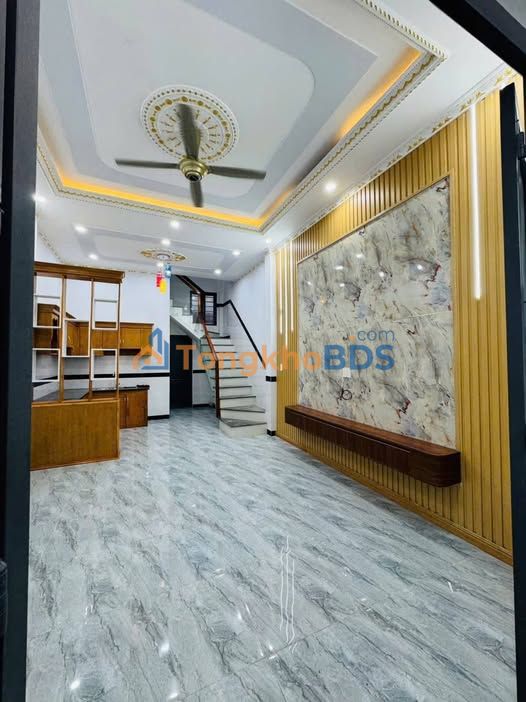 Nhà Tân Khánh 40m² - 2PN, Full Thổ Cư, Giá 1.1 Tỷ - Sẵn Sàng Vào Ở Ngay!