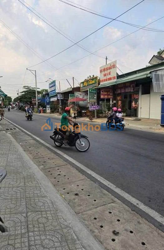 Nhà Mặt Tiền Tân Hiệp 04 (235m²) - Kinh Doanh Đa Ngành Nghề - Giá 3.2 Tỷ