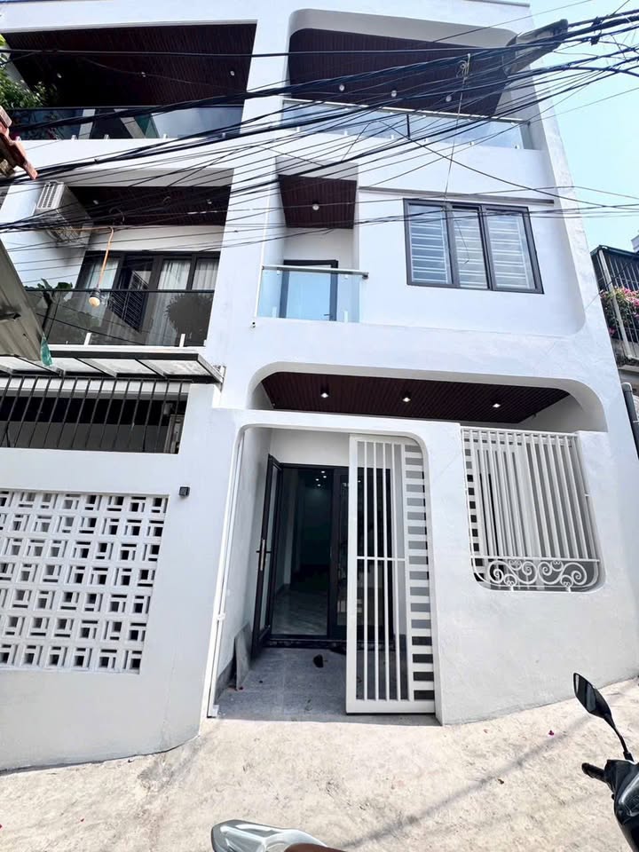 Bán Nhà Mới Xây Ngõ 13 Cao Thắng, Hạ Long – 52m², Ô tô vào nhà