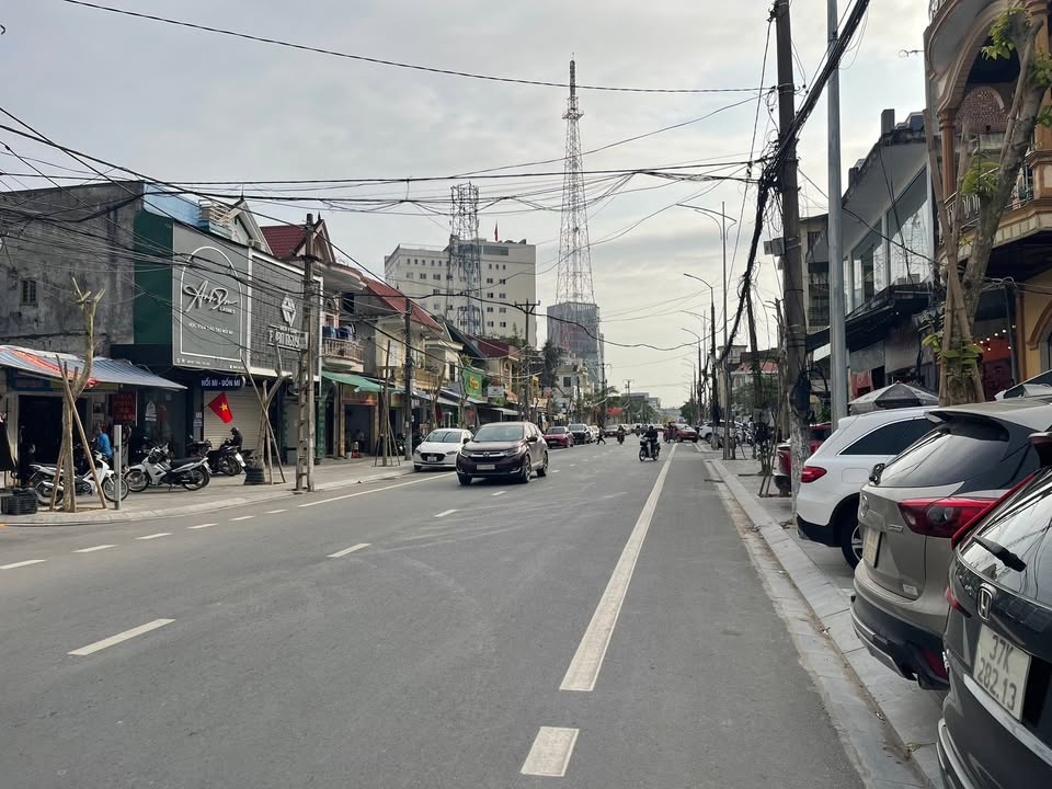 Nhà Mặt Phố Đinh Công Tráng - TP Vinh 69m² Kinh Doanh - Dòng Tiền 8.x Tỷ