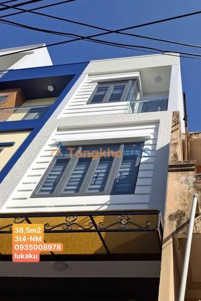 Nhà 3 Tầng Đường Ngô Mây, Quy Nhơn - 3.4 Tỷ, Sẵn Sàng Ở Ngay