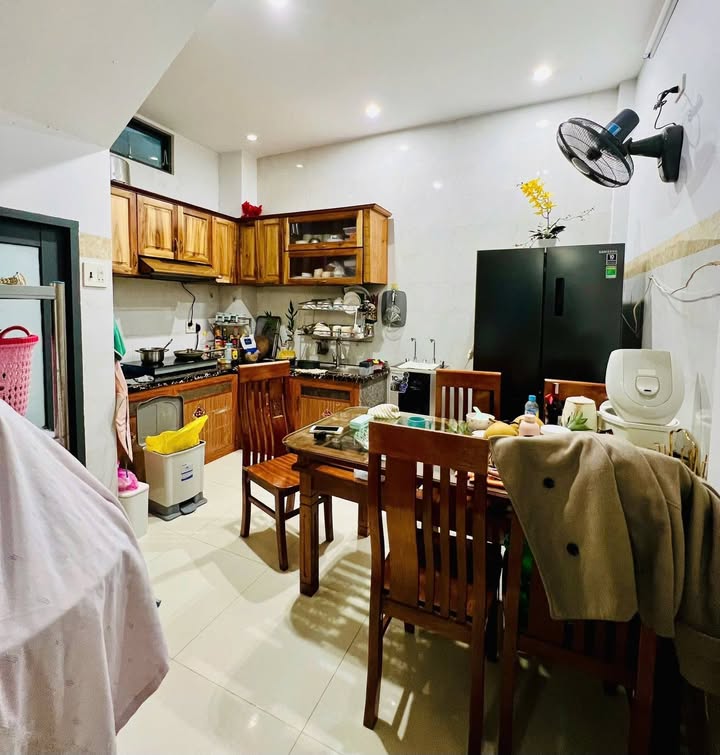 Nhà 3 Tầng Ngô Mây Quy Nhơn 43.2m² - Giá 2.45 Tỷ, Sổ Đỏ Chính Chủ