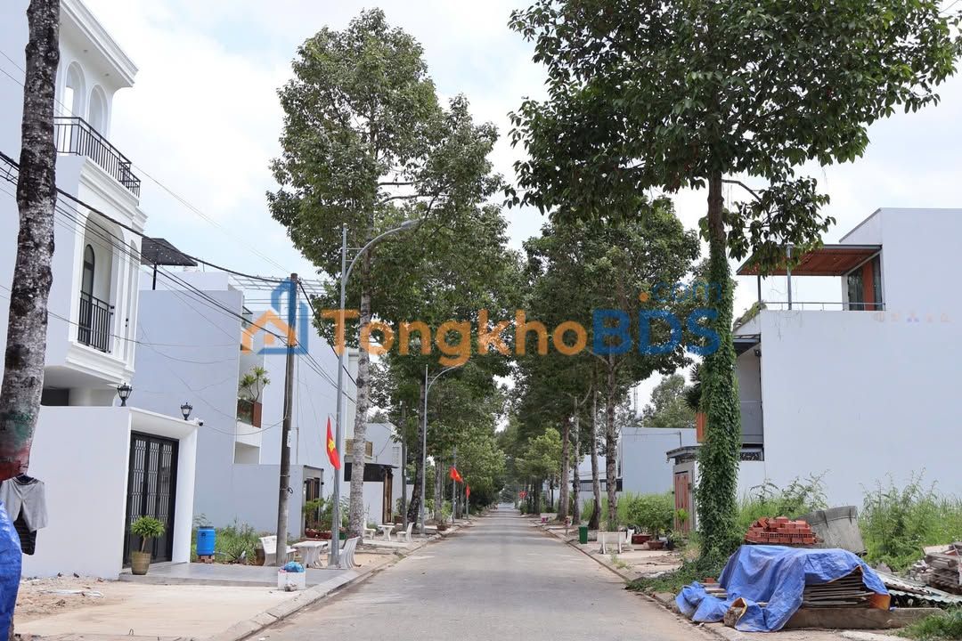 Bán nền KDC Ngân Thuận Stella Mega Cần Thơ 102m² - Giá 2.05 Tỷ