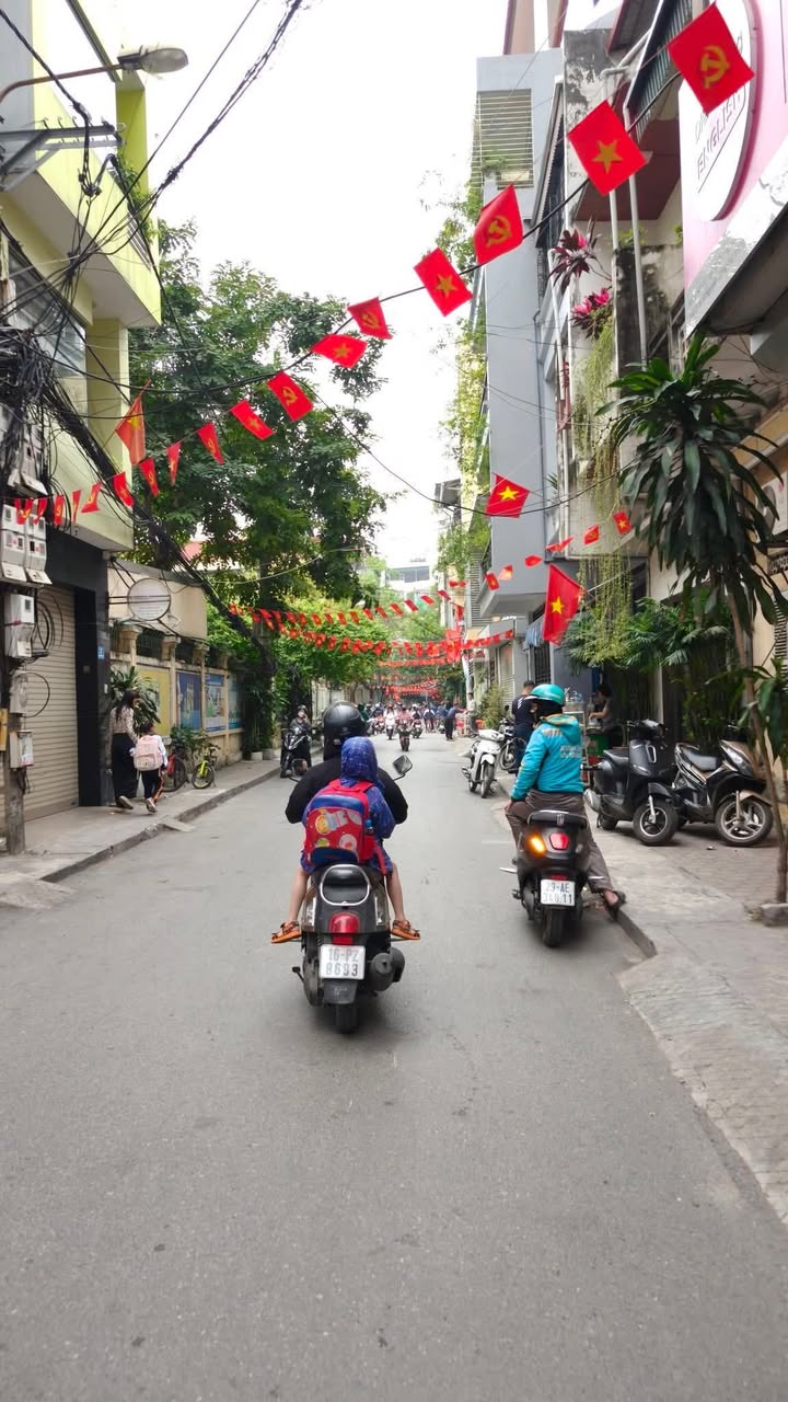 Nhà Mặt Phố Kinh Doanh Hà Đông 40m² - Hơn 14 Tỷ