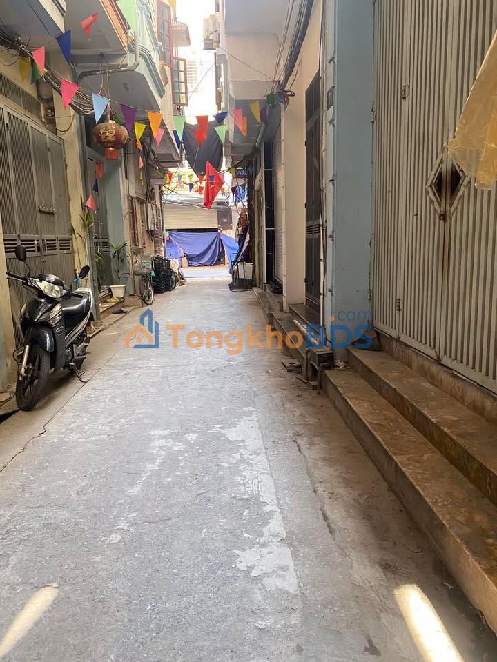 Nhà 36m² 4 Tầng Ngô Thì Nhậm, Hà Đông - Ngõ Ba Gác Sẵn Sàng Ở Ngay