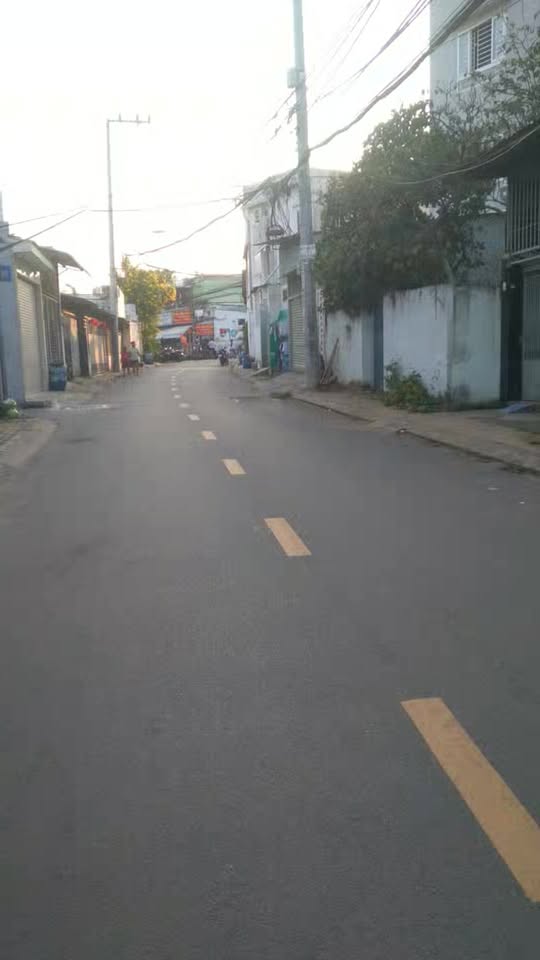 Nhà Mặt Tiền Lê Văn Việt, Thủ Đức - Ngang 14m, 70.7m², Kinh Doanh Sầm Uất