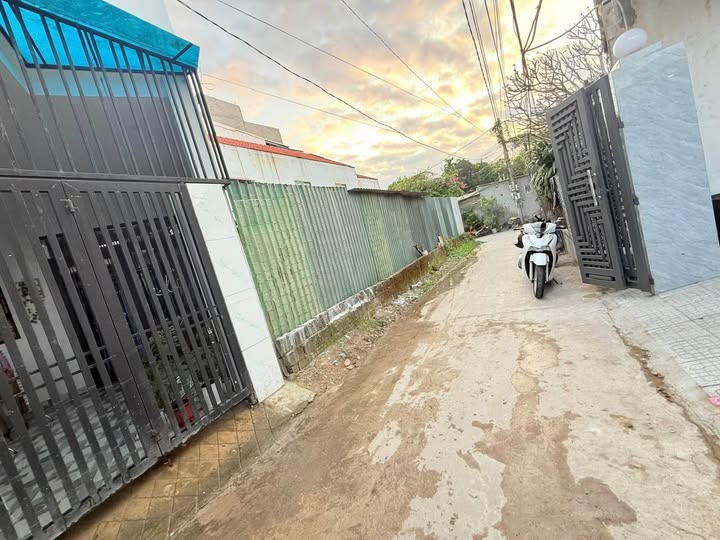 Nhà 2 Tầng Kiệt Oto Ấu Triệu, Huế - 55m² Sổ Hồng, Giá 2.5 Tỷ