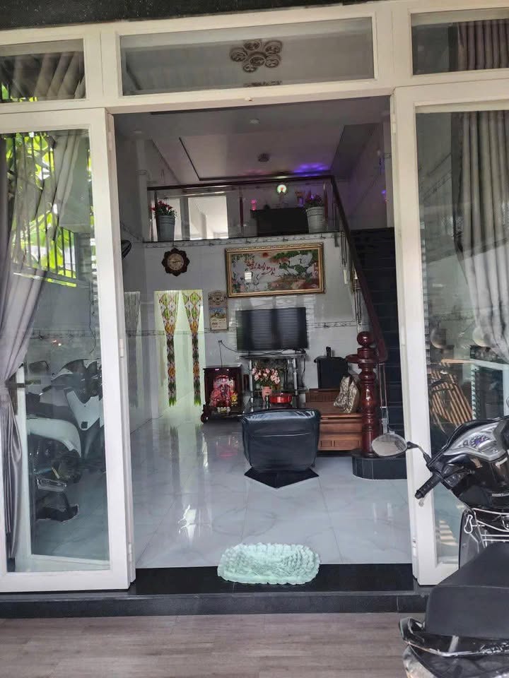 Nhà Hóc Môn 81m² Ngang 4.3m - Gần Chợ Đầu Mối Phan Văn Hớn