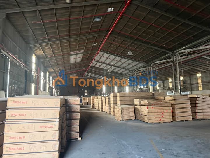 Cho Thuê Xưởng Sản Xuất 6.800m² Tân Uyên, Bình Dương - Xe Cont Ra Vào Thoải Mái