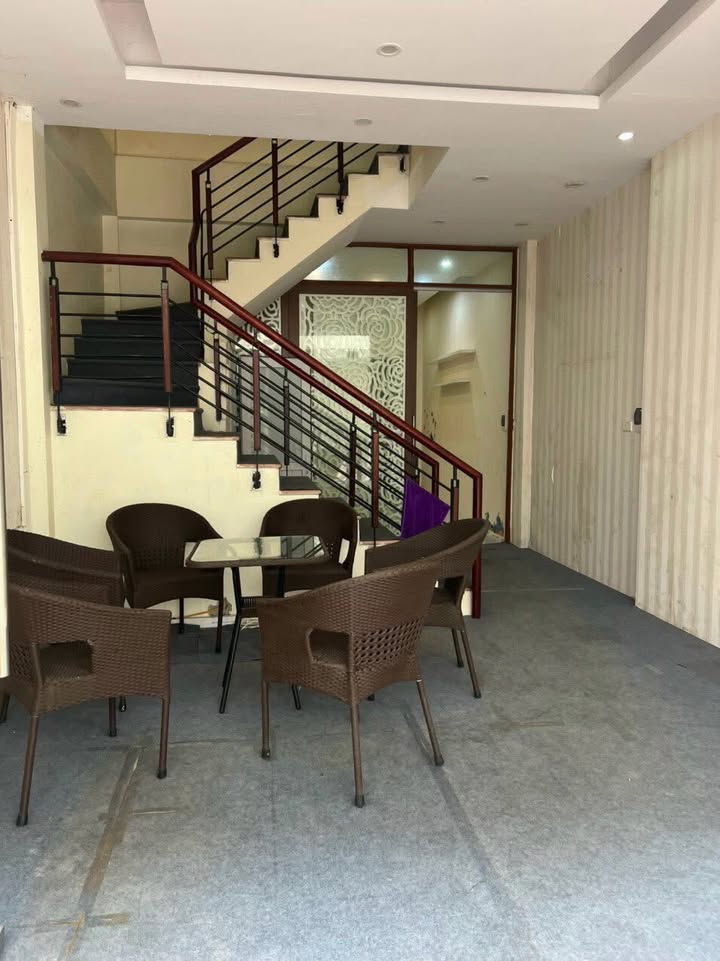 Nhà 3 Tầng Liên Kế Trâu Quỳ, Gia Lâm - 7 Triệu/Tháng, Sẵn VP/Ở