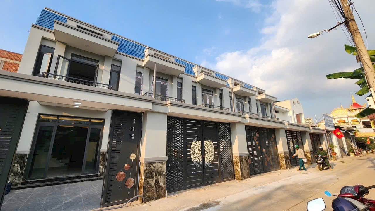 Nhà Lầu 100m² TĐC Bình Hòa Giá 3.1 Tỷ, Gần Đại Học Lạc Hồng