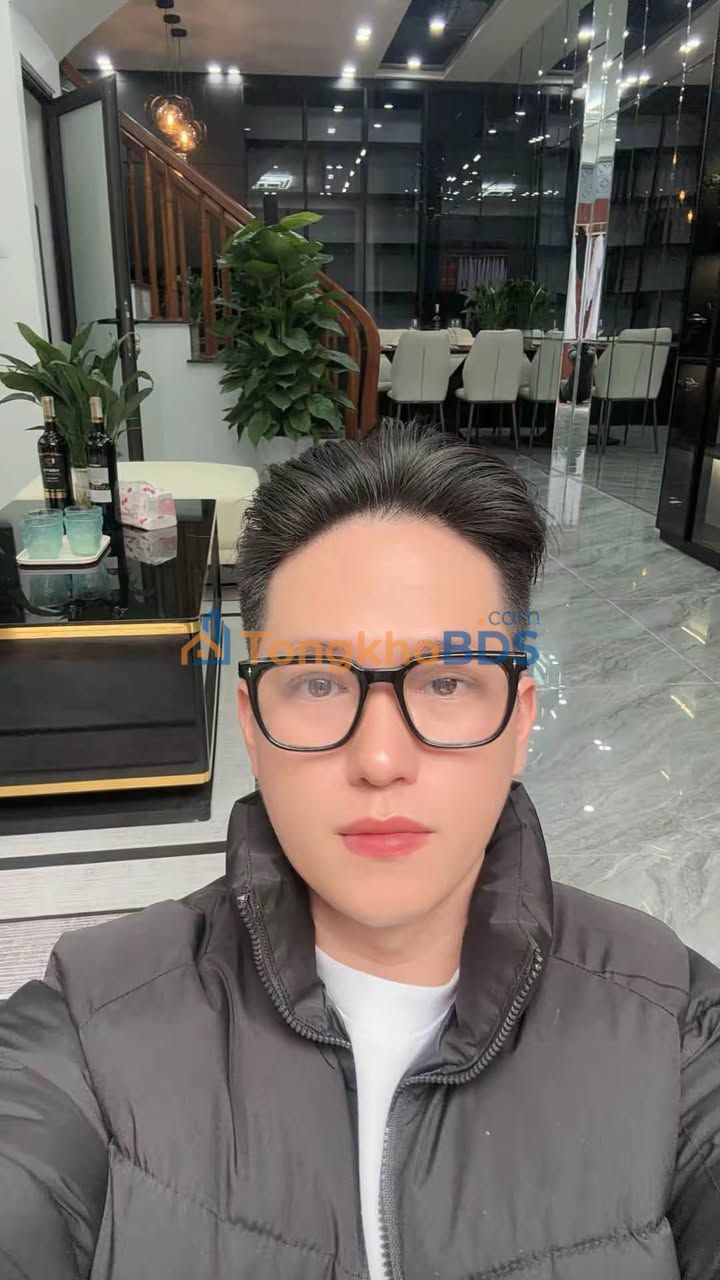 Nhà Phân Lô Vương Thừa Vũ 43m² 5 Tầng - Ô Tô Đỗ Cổng