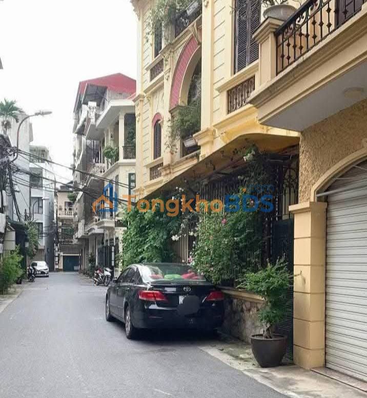 Nhà Phân Lô Hai Bà Trưng 120m² - 7 Tầng, Ô Tô Tránh, Gần Lạc Trung