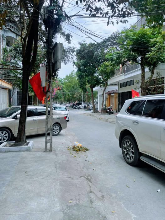 Bán đất 114m² gần Hồ Đội Cung, TP Thanh Hoá - Sổ hồng, 2 ô tô tránh