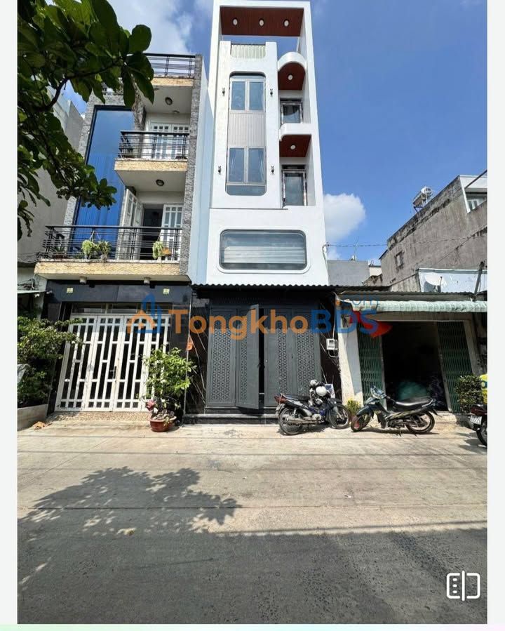 Nhà Đẹp Hẻm 8m Thông, Gần AEON Tân Phú - 4 Tầng Kiên Cố