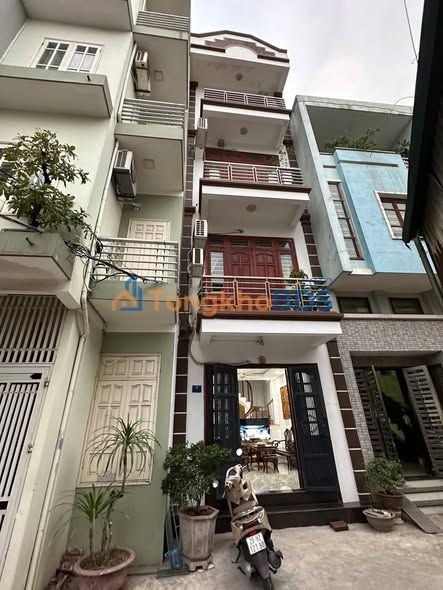 Cho thuê nhà 4 tầng mặt đất gần Hồ Linh Đàm, Hoàng Mai - Sẵn Sàng Ở Ngay