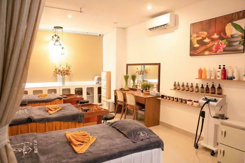 Nhà Mặt Tiền Nội Bộ 10m Tô Hiệu, Q11 - 80m², 5 Tầng, Sổ Hồng - 9.2 Tỷ