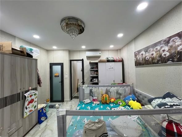 Nhà 4 Tầng Hẻm Rộng 32m² - P.13 Phú Nhuận, Gần Trường Sa